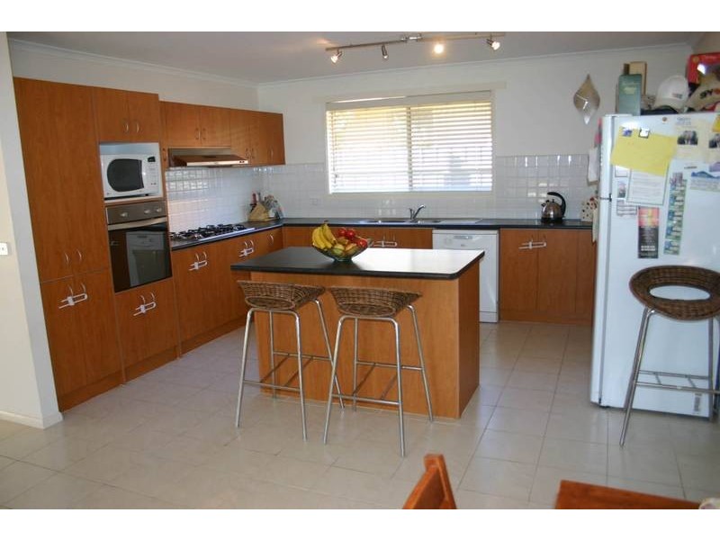 Cranbourne North VIC 3977