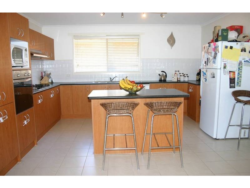 Cranbourne North VIC 3977