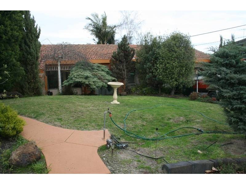 6 Musselburgh Court, Frankston VIC 3199
