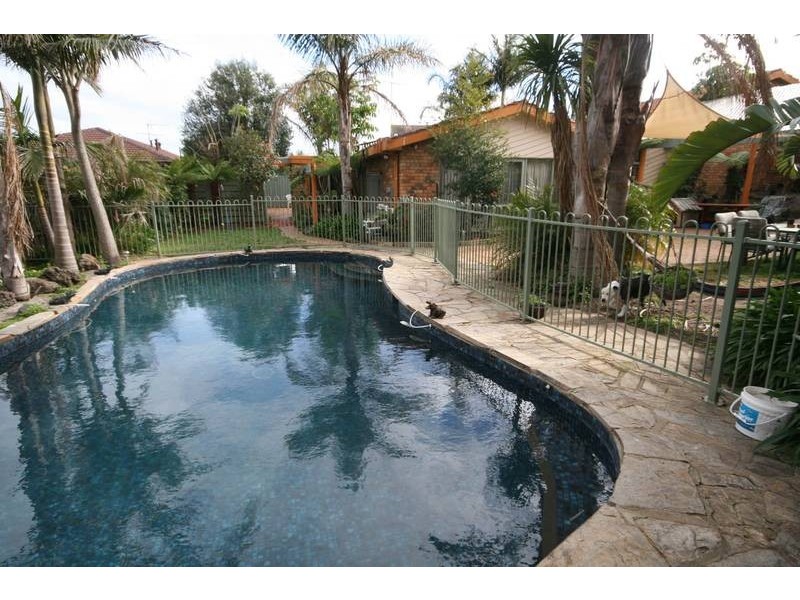 6 Musselburgh Court, Frankston VIC 3199
