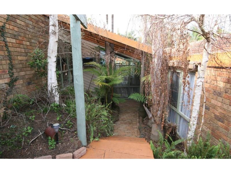 6 Musselburgh Court, Frankston VIC 3199