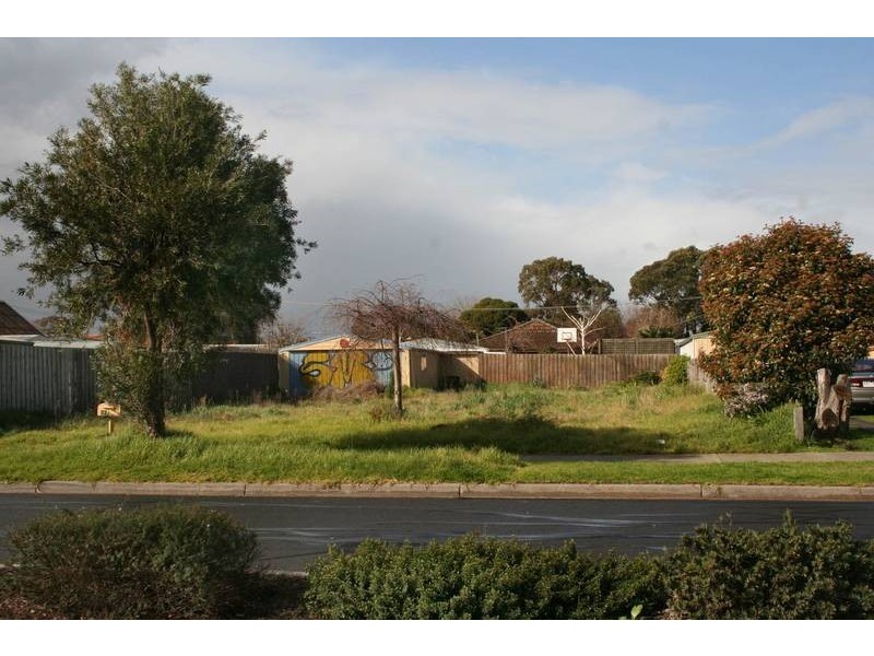 2/148 Monahans Road, Cranbourne VIC 3977