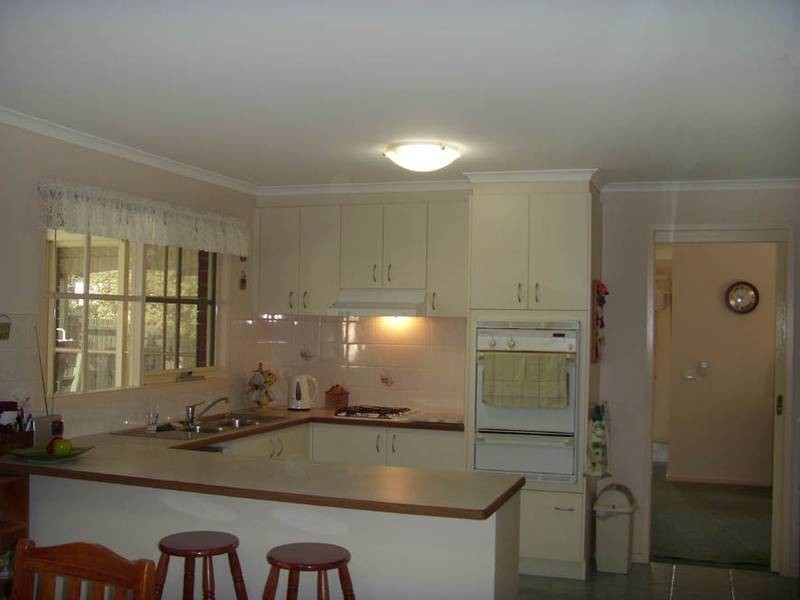 10 Bianco Court, Cranbourne North VIC 3977