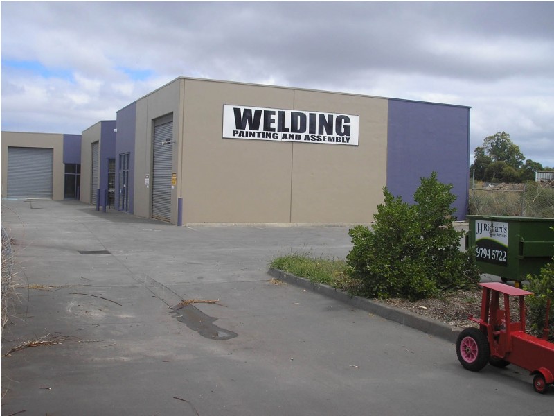 1/24 Station Street, Cranbourne VIC 3977