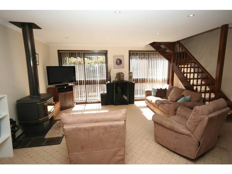 10 Rimfire Crescent, Cranbourne VIC 3977