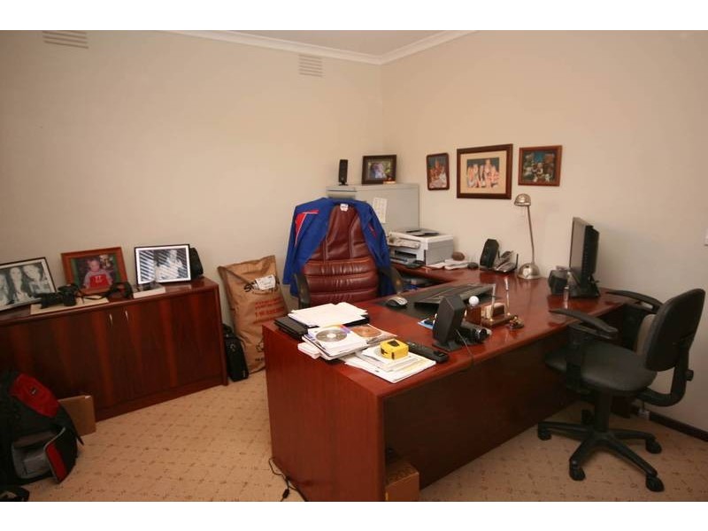 10 Rimfire Crescent, Cranbourne VIC 3977