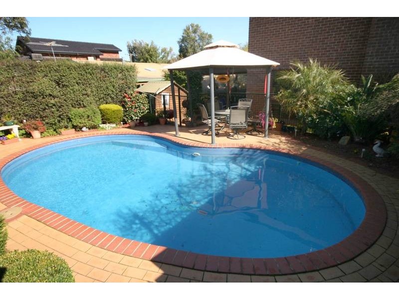 10 Rimfire Crescent, Cranbourne VIC 3977