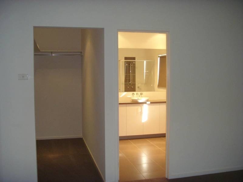 26 Baddeley Circuit, Cranbourne North VIC 3977