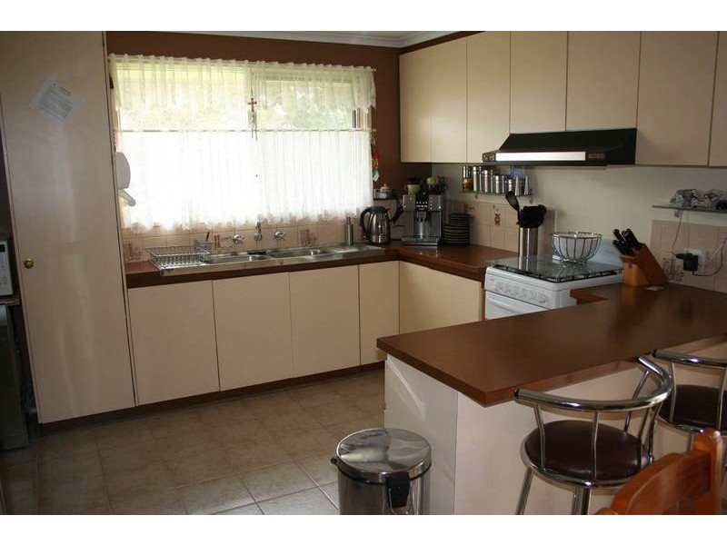 11 Flinders Court, Cranbourne North VIC 3977