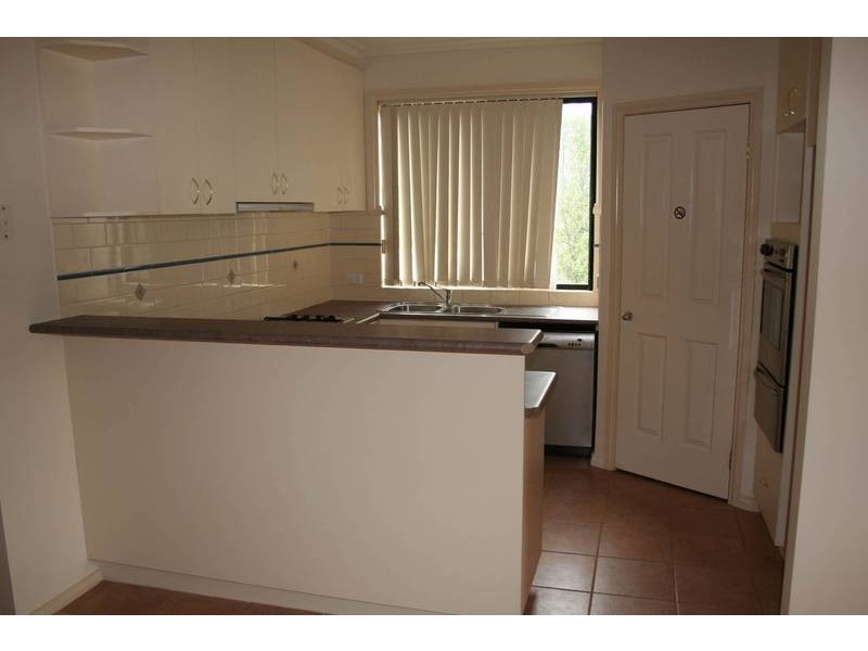 196 Sladen Street, Cranbourne VIC 3977