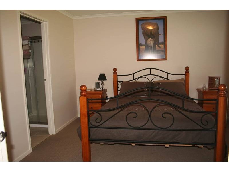 Cranbourne West VIC 3977