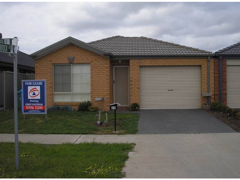 52 Greenaway Terrace, Cranbourne East VIC 3977