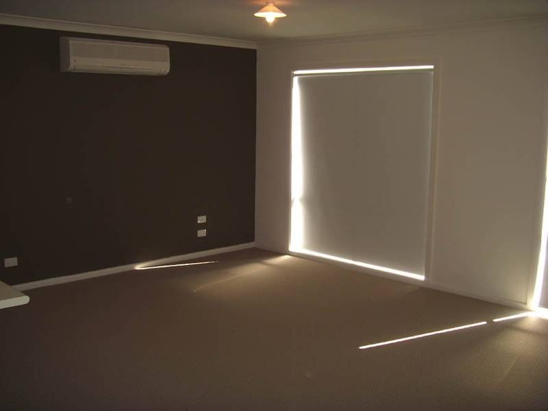 35 Calais Court, Cranbourne North VIC 3977