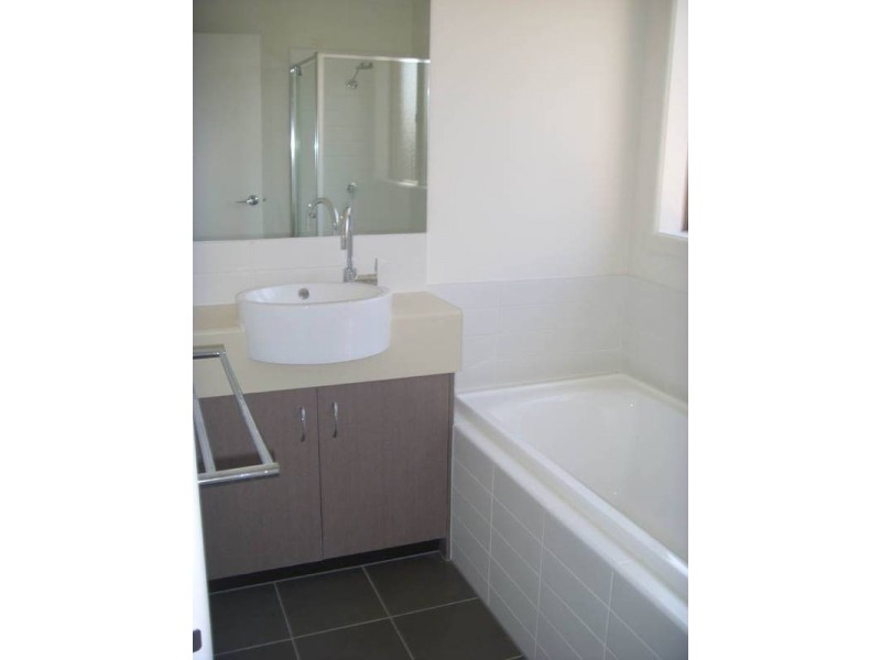 35 Calais Court, Cranbourne North VIC 3977