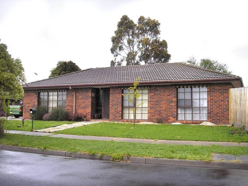 19 Taddor Drive, Cranbourne VIC 3977