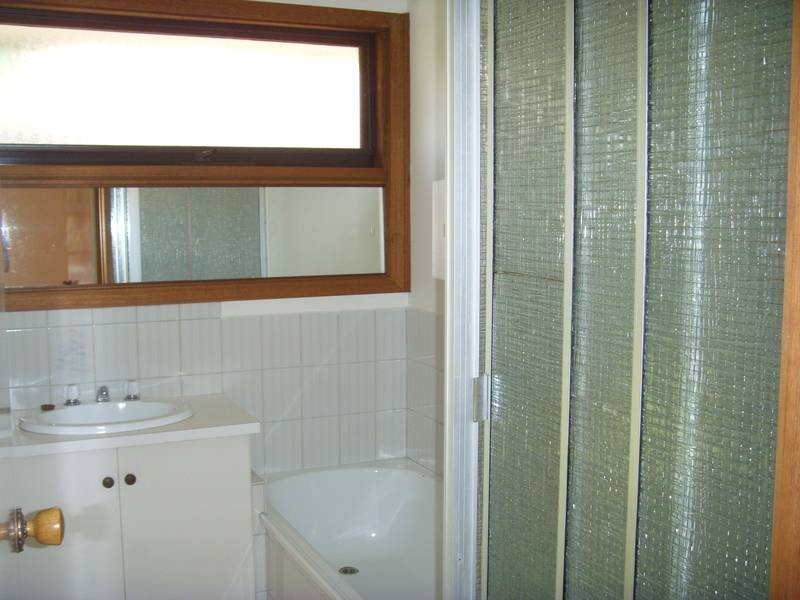 1 Wisteria Court, Cranbourne VIC 3977