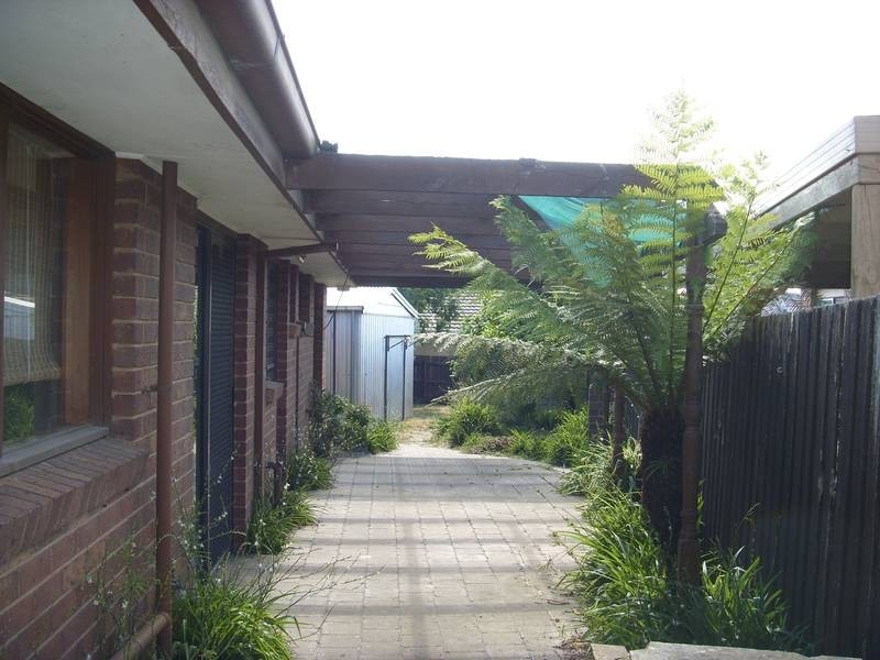 1 Wisteria Court, Cranbourne VIC 3977