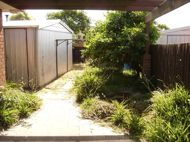 1 Wisteria Court, Cranbourne VIC 3977