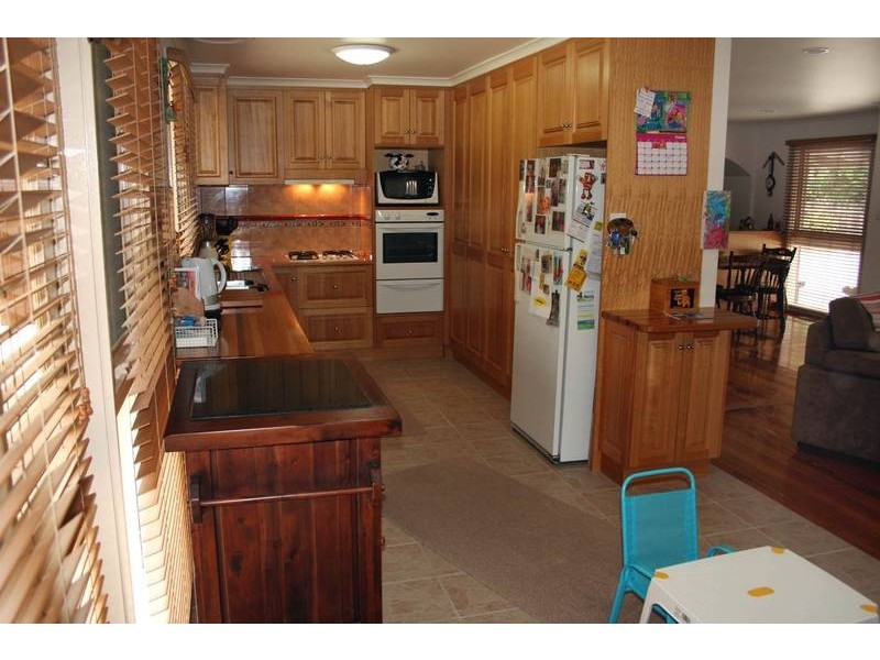 Junction Village VIC 3977