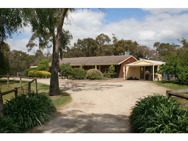 30 Scott Road, Cranbourne South VIC 3977