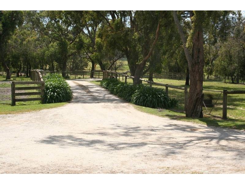 30 Scott Road, Cranbourne South VIC 3977