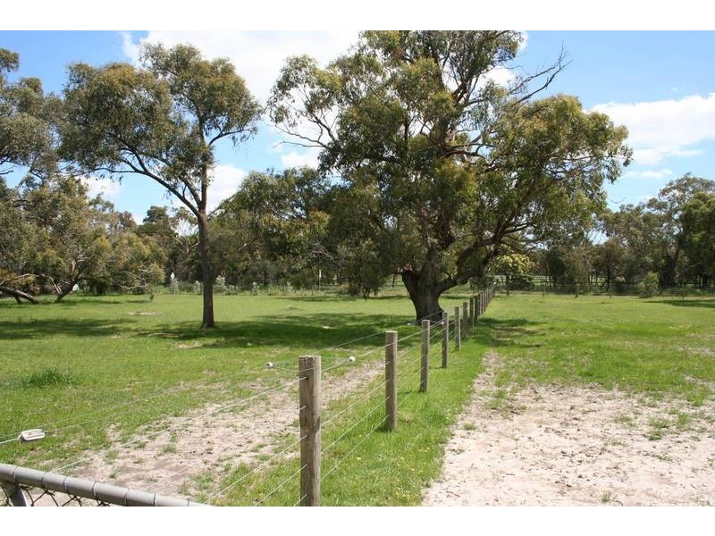 30 Scott Road, Cranbourne South VIC 3977