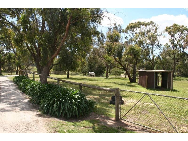 30 Scott Road, Cranbourne South VIC 3977