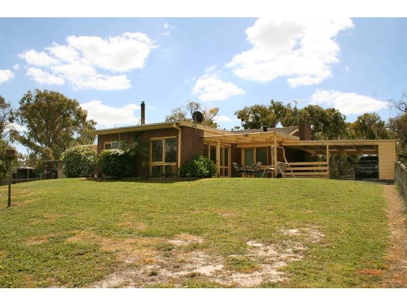 30 Scott Road, Cranbourne South VIC 3977