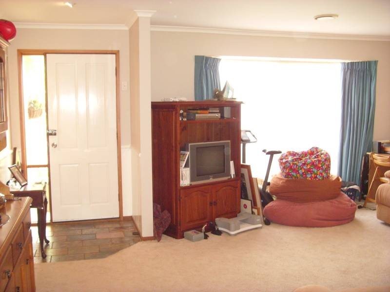 75 Courtenay Avenue, Cranbourne North VIC 3977