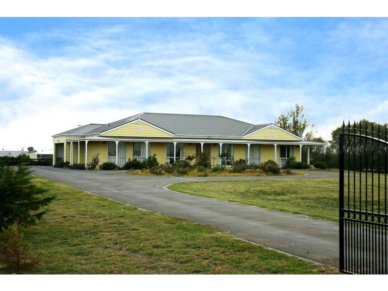 225 Manks Road, Clyde VIC 3978