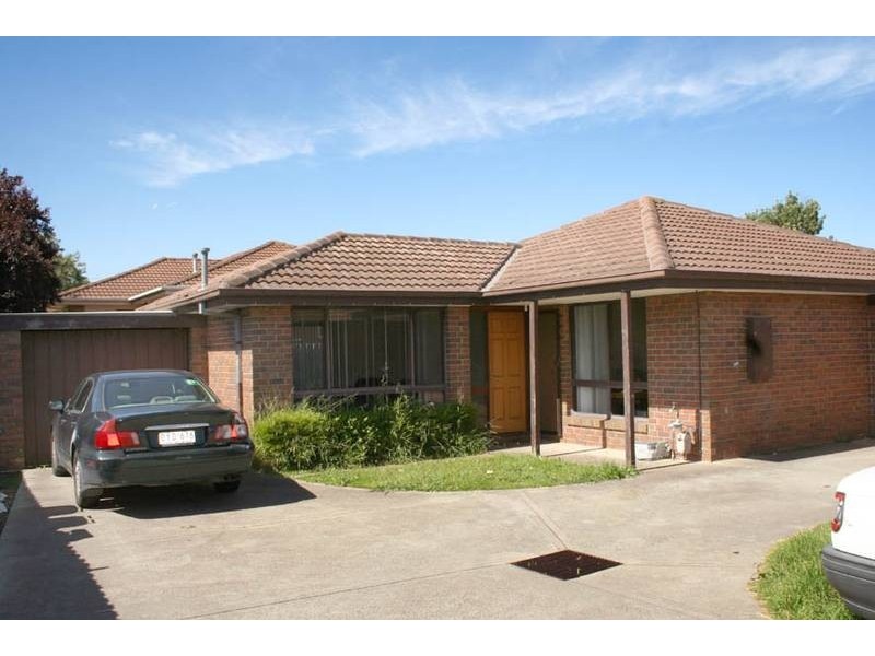 3/13 Walter Street, Cranbourne VIC 3977