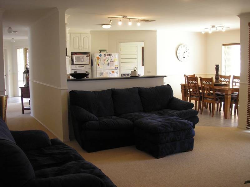 3 Wisteria Court, Skye VIC 3977