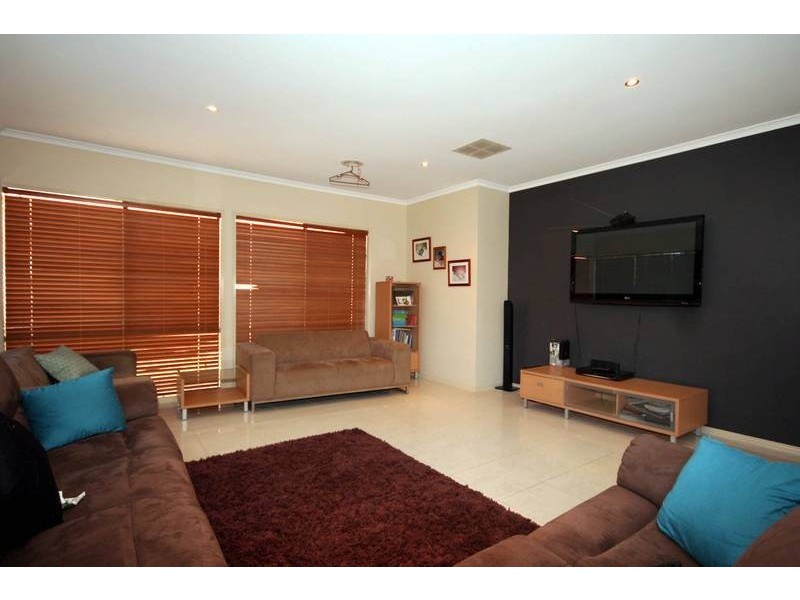 Cranbourne VIC 3977