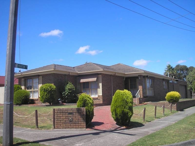 6 Glenbourne Road, Cranbourne VIC 3977