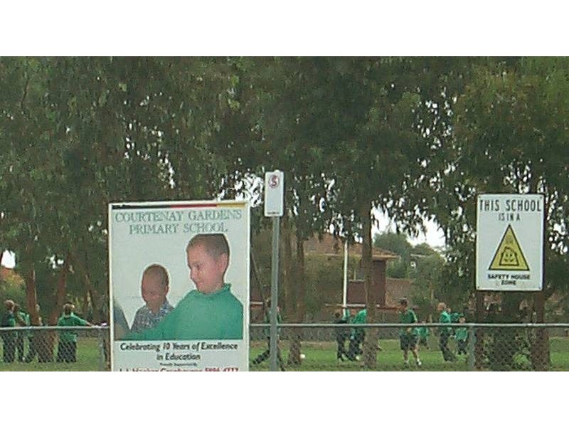 88 Courtenay Avenue, Cranbourne North VIC 3977