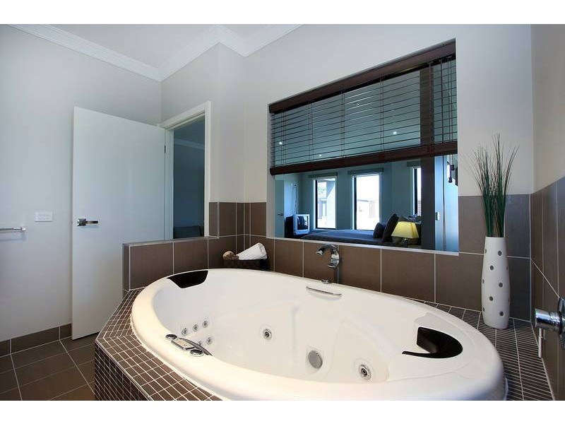 Cranbourne VIC 3977