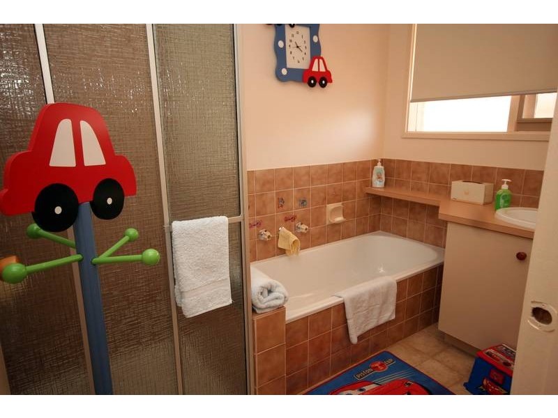 Cranbourne North VIC 3977