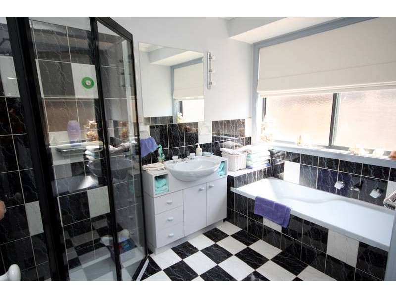 Cranbourne North VIC 3977