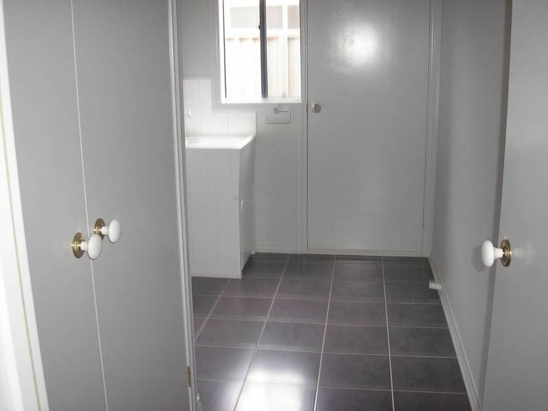 22 Tyndall Street, Cranbourne East VIC 3977