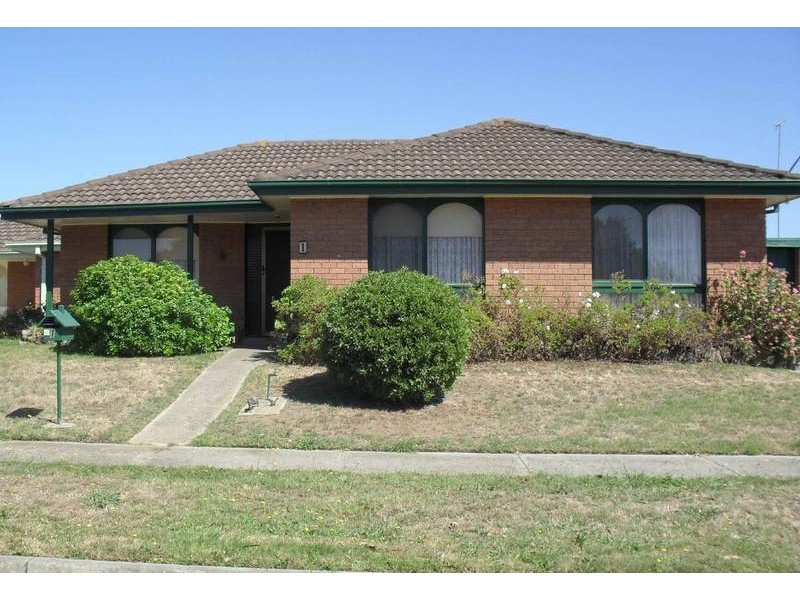 1B Elaine Court, Cranbourne VIC 3977