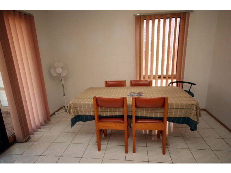 Cranbourne North VIC 3977