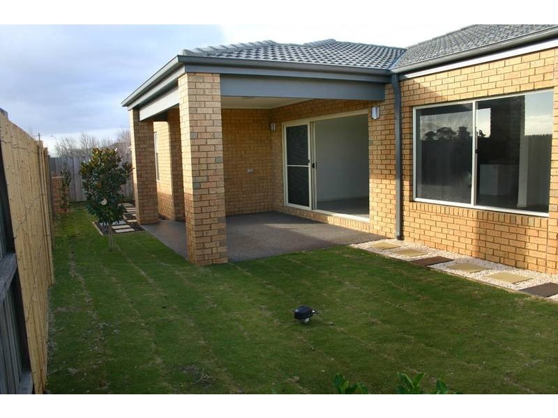 37 Breamlea Way, Cranbourne VIC 3977
