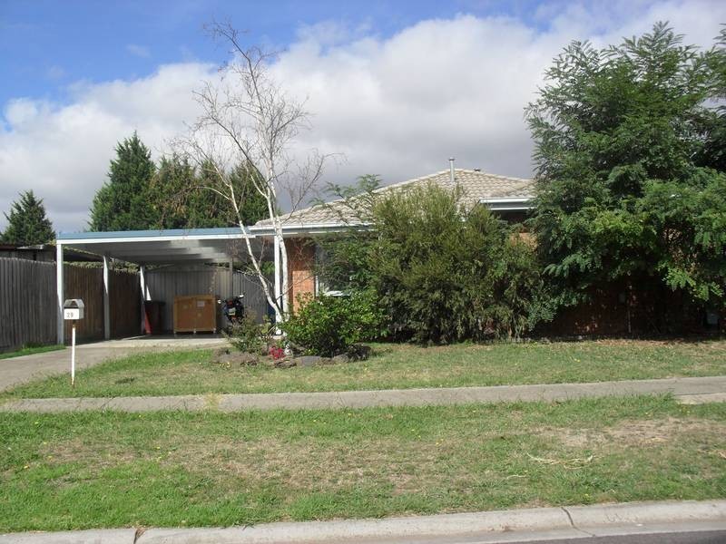 29 Caroline Crescent, Cranbourne VIC 3977