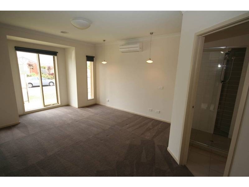 Cranbourne West VIC 3977