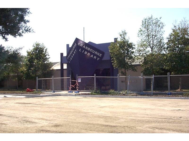 2/214 Sladen Street, Cranbourne VIC 3977