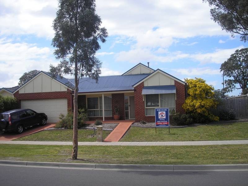 14 Franklin Parade, Lynbrook VIC 3975