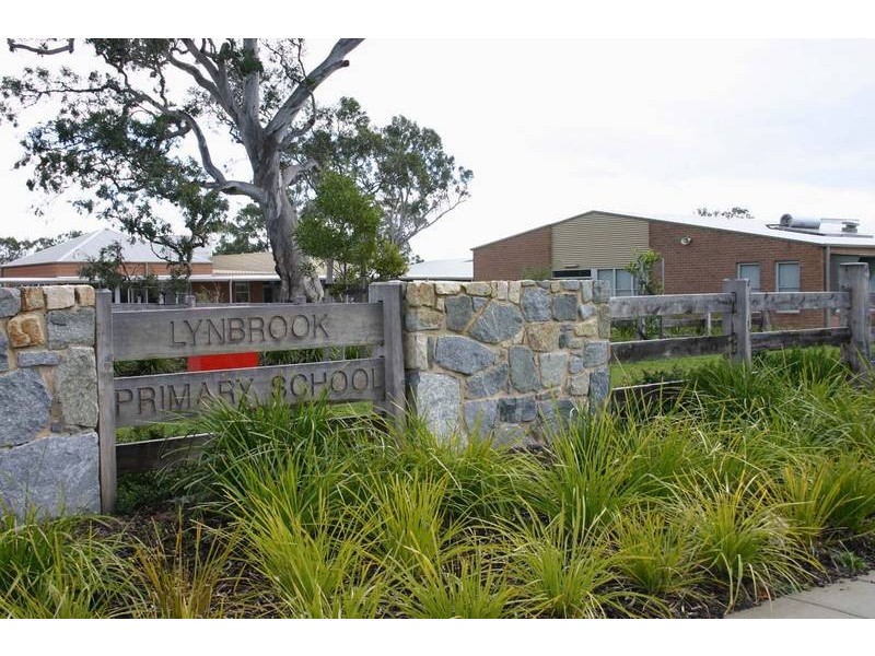 14 Franklin Parade, Lynbrook VIC 3975