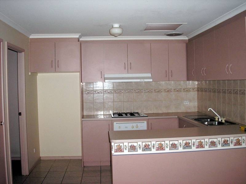 10 Bellarine Drive, Cranbourne VIC 3977