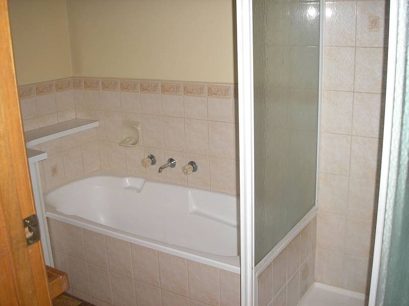 12 Crystal Gardens, Cranbourne VIC 3977