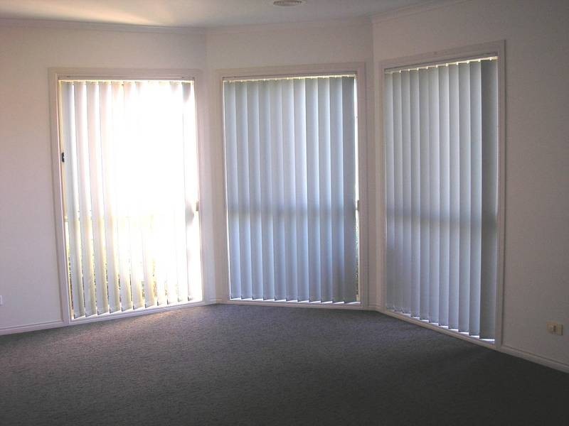 9 Briarcrest Drive, Cranbourne VIC 3977